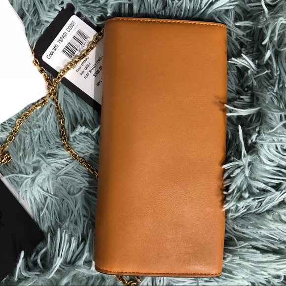 🎉HP🆕MCM Patricia Crossbody Wallet - Picture 5 of 8